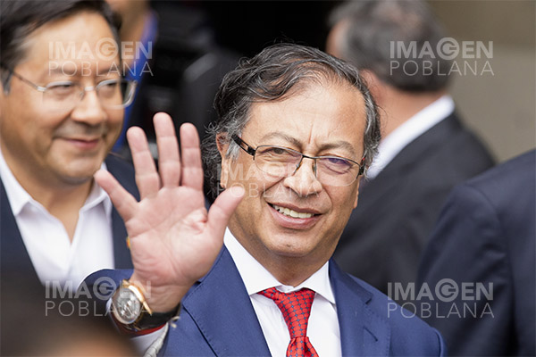 Pedro Castillo se equivocó a disolver congreso en Perú, dice Petro