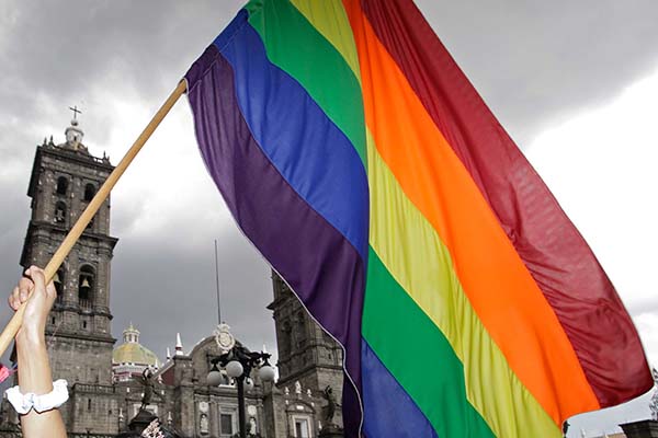 Reprocha comunidad LGBT falta de voluntad legislativa a favor de sus derechos