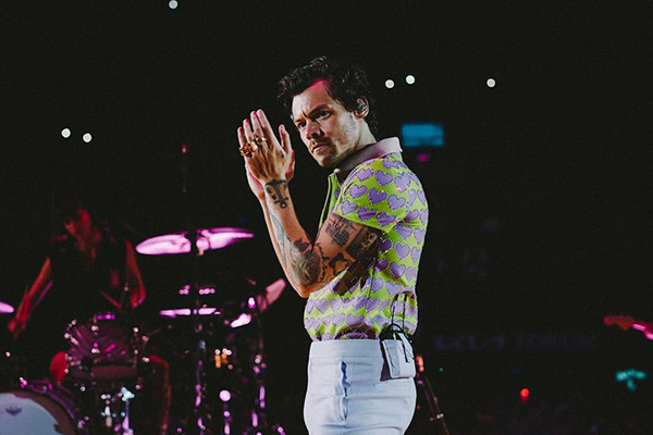 Equipo de Harry Styles es asaltado y roban sus instrumentos en Brasil