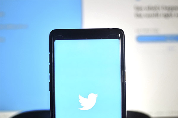 Twitter enfrenta nueva demanda por despidos discriminatorios