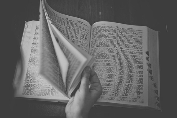 El diccionario Cambridge amplia la definición de la palabra “mujer”