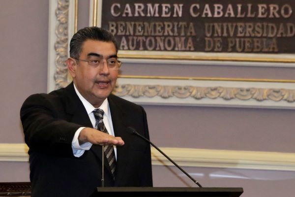 Sergio Salomón Céspedes, gobernador sustituto de Puebla