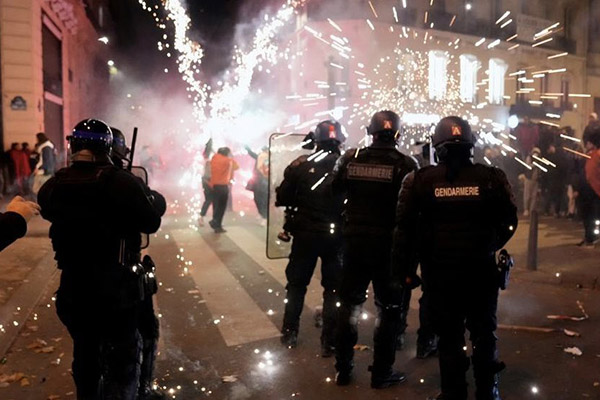 Revueltas y confrontaciones en Francia tras derrota de Marruecos en Qatar 2022