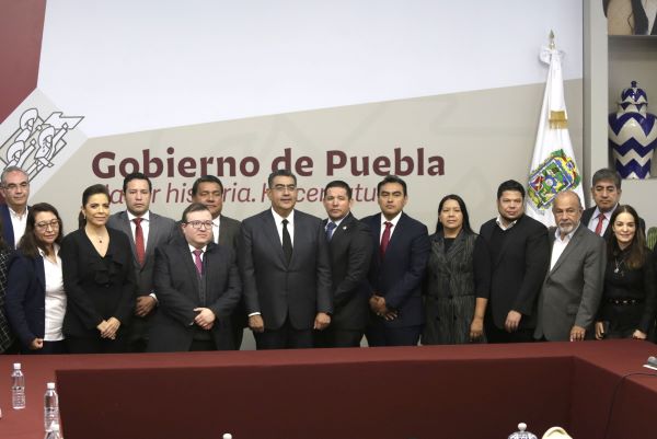 Garantiza Sergio Salomón Céspedes gobernabilidad en Puebla