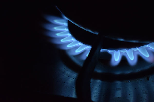 Acuerda Unión Europea limitar precio del gas
