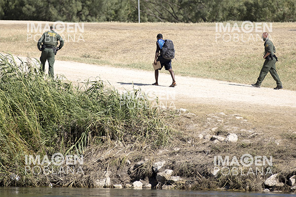 Desplegados 400 soldados en Texas tras suspenderse levantamiento de límite de asilo