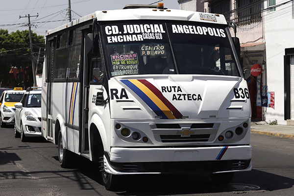 Golpean a pasajero durante asalto a Ruta Azteca