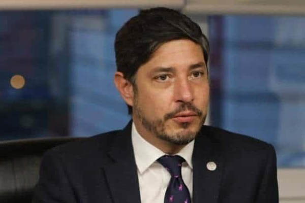 Gobierno de Perú expulsa a embajador mexicano por injerencias en asuntos internos