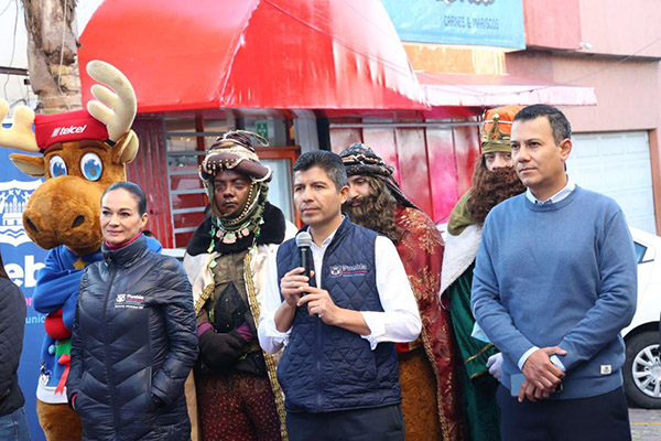 Eduardo Rivera entrega modernización de semáforos y balizamiento