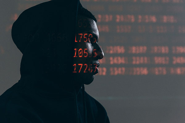 Intromisión a la privacidad: cómo evitar hackeos y no morir en el intento