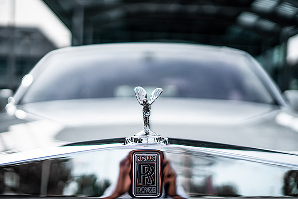 Rolls Royce vendió en 2022 más de 6,000 vehículos por primera vez en su historia