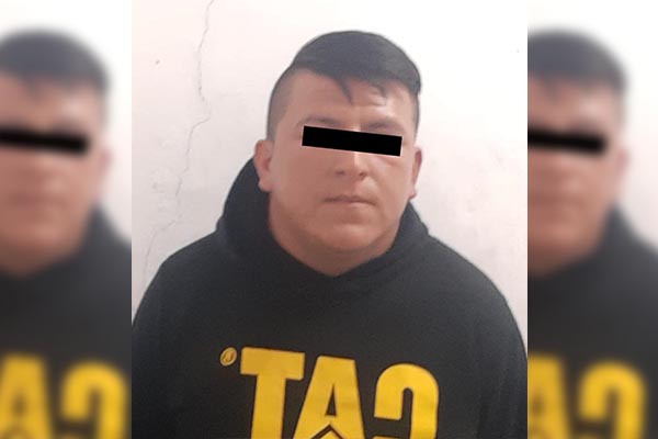 Detienen a ladrón de vehículos; portaba 20 dosis de cristal