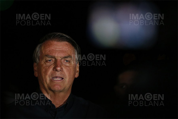 Bolsonaro anuncia que anticipará su regreso a Brasil