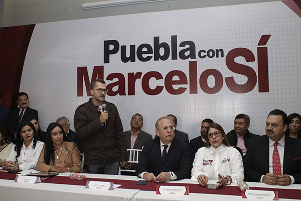 Morena presenta estructura de apoyo a Ebrard en Puebla