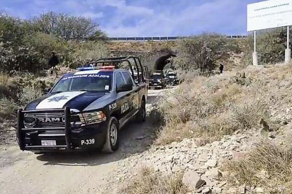 Hallan cadáver embolsado y con huellas de violencia en un túnel