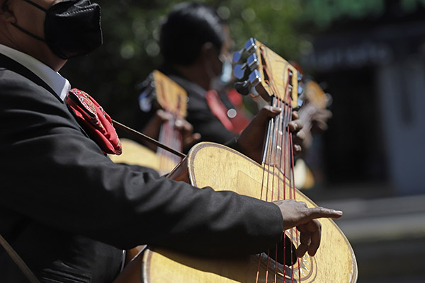 Mariachis celebran su día con miras de recuperarse tras la pandemia