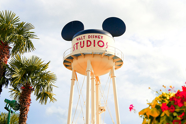 Disney planea despedir a 7,000 empleados para reducir de costos