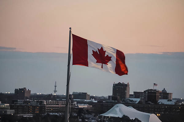 Canadá derriba objeto no identificado que violó su espacio aéreo