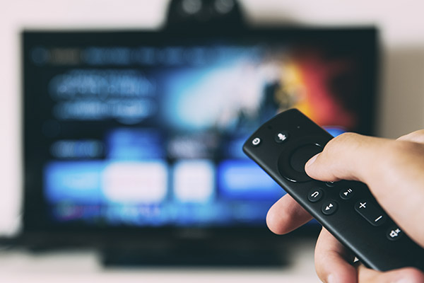¿Cansado de las suscripciones? Estas son las opciones gratuitas a Netflix o Disney+