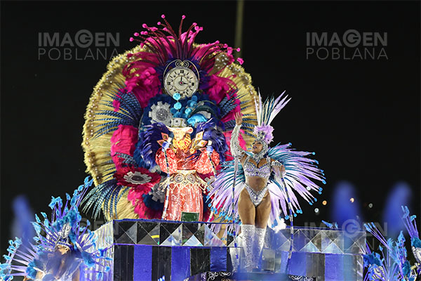 Brasil se llena de colores y música con el carnaval de Río de Janeiro