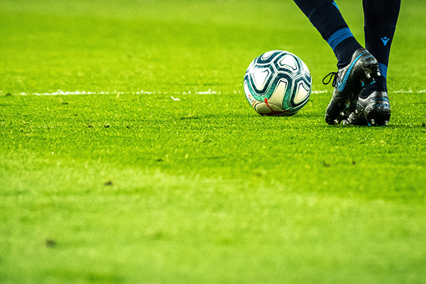 ¿Qué equipos de futbol europeo tienen propietarios árabes?