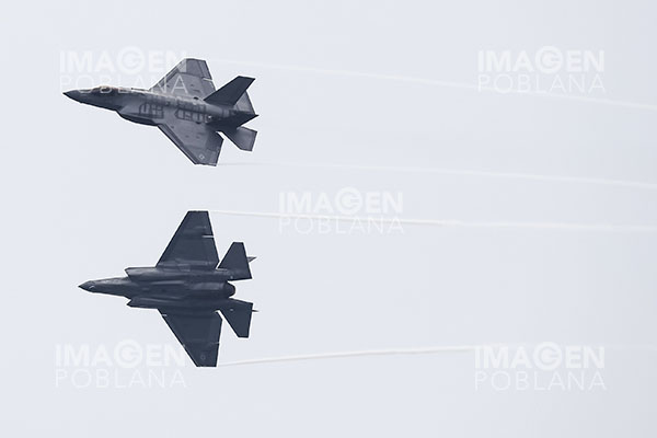 Aviones de combate de Japón y EU llevan a cabo un entrenamiento conjunto