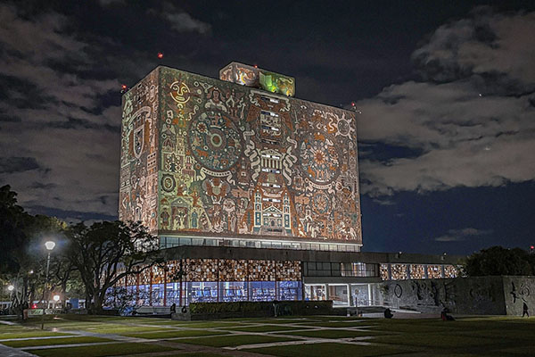 UNAM impugna orden que le impide pronunciarse sobre el plagio de Yasmín Esquivel