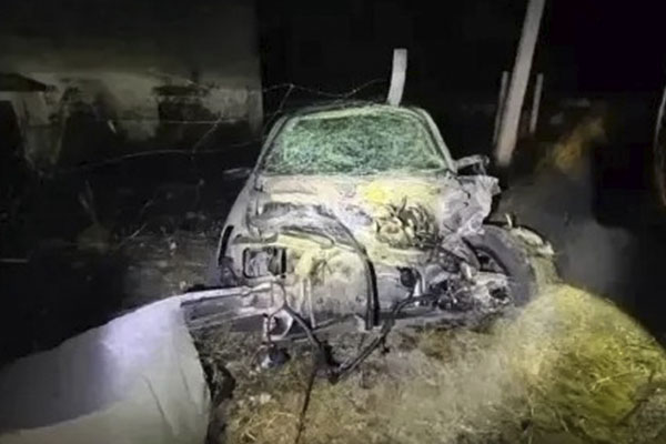 Hombre muere tras aparatoso choque entre auto y tractocamión