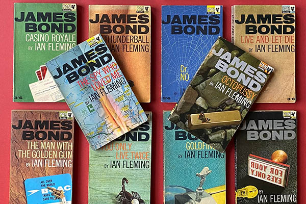 Libros de James Bond serán reeditados para eliminar referencias raciales ofensivas