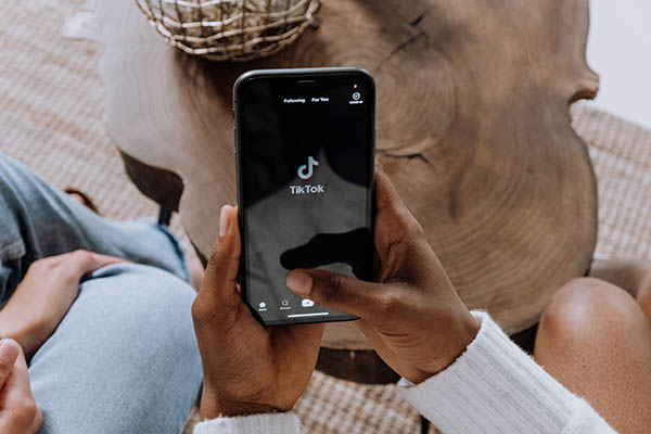 Comité de cámara baja de EU aprueba proyecto para prohibir TikTok