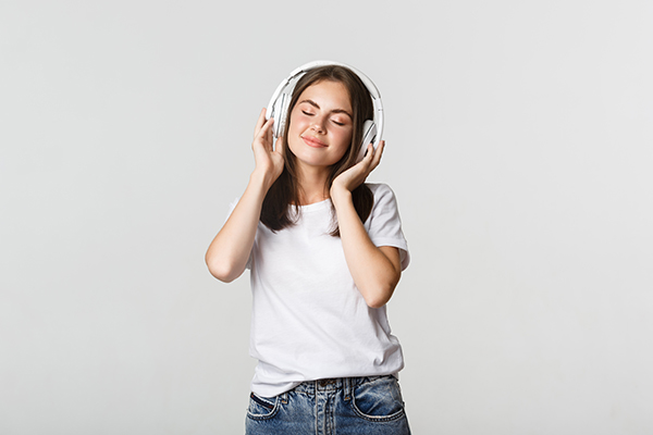 Audífonos, la corta distancia entre la música y la pérdida de audición