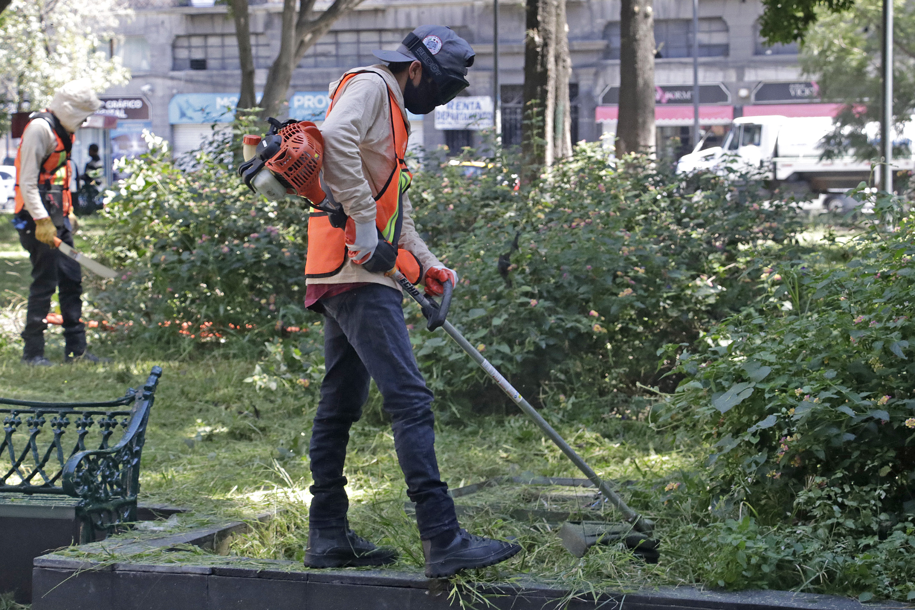 Ayuntamiento planea intervenir 50 parques durante 2023