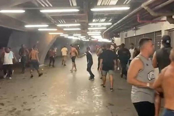 Multitudinaria pelea entre hinchas de futbol deja un muerto en Río de Janeiro