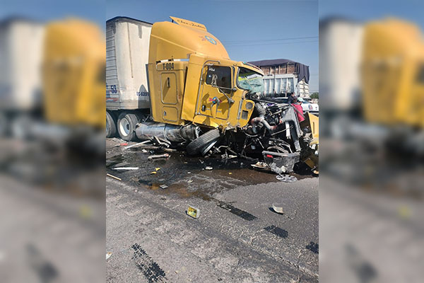 Carambola y choque provoca caos vial en la Puebla-Orizaba