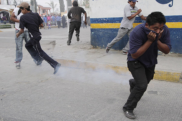 Gas lacrimógeno, ¿es legal?, ¿tiene efectos nocivos?