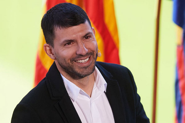 Después de ser humillado, "Kun" Agüero dice que ya perdonó a “Canelo” Álvarez