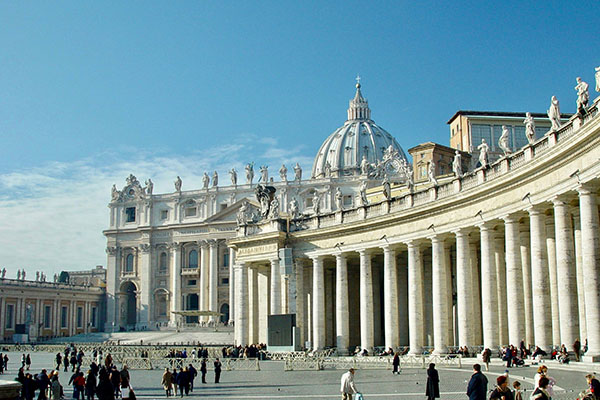 Ordena Vaticano proceso contra influyente sacerdote por abuso sexual a menores