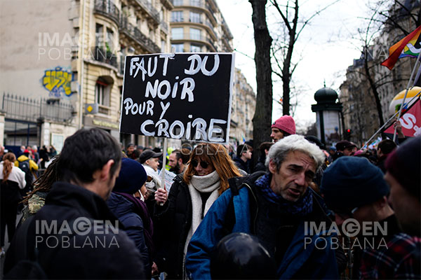 Masivas protestas en Francia contra la recién aprobada reforma de pensiones
