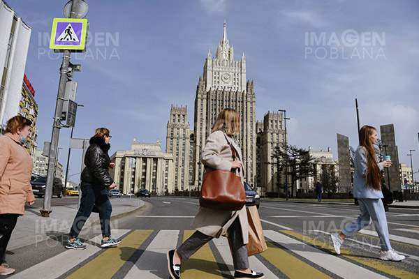 Rusia registra 12,333 contagios y 33 muertes por COVID-19 en el último día