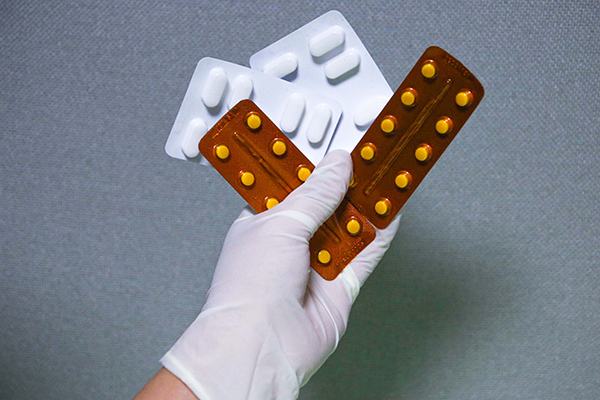 Desabastecimiento de medicamentos en México: causas internas y externas
