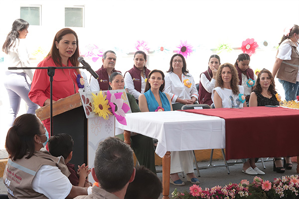 Con acciones de corazón, SEDIF atiende a la niñez y adolescencia: Gaby Bonilla