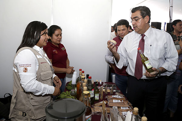 Presenta gobierno estatal Mercadito Solidario para Mujeres emprendedoras