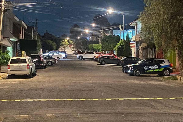 Investigan muerte de mujer; presumen suicidio, aunque su casa estaba revuelta