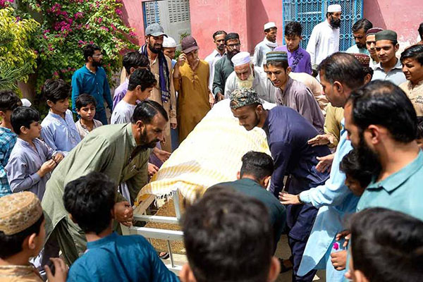Estampida deja al menos 11 fallecidos y 10 heridos en Pakistán