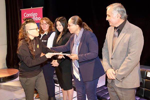 SMDIF Puebla reconoce a prestadores de servicio social y prácticas profesionales