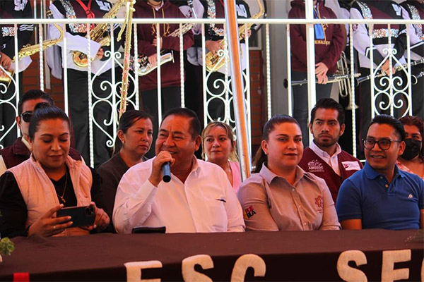 Construye Gobierno de Amozoc dos aulas en Secundaria Técnica 90