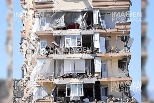 Sube a 50,399 el número de muertos a causa de los terremotos en Turquía