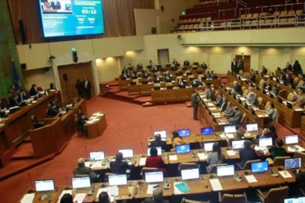 Congreso chileno aprueba ley que reduce la jornada laboral a 40 horas semanales