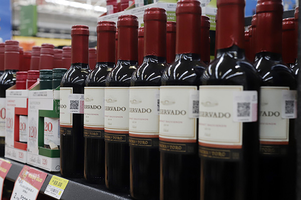¿Sabes cómo identificar botellas falsificadas? Aquí te contamos