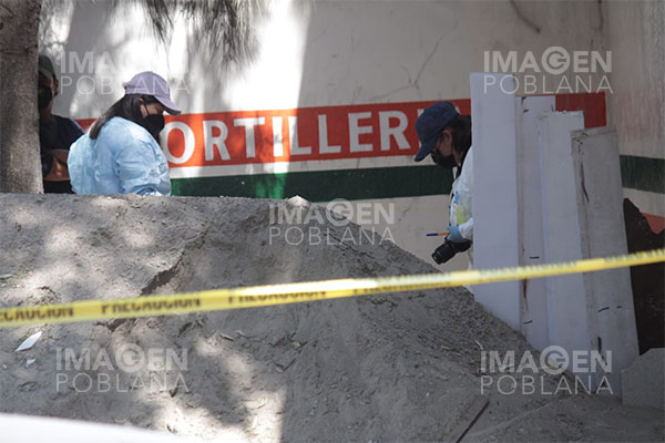 Hallan cadáver de indigente con aparentes golpes